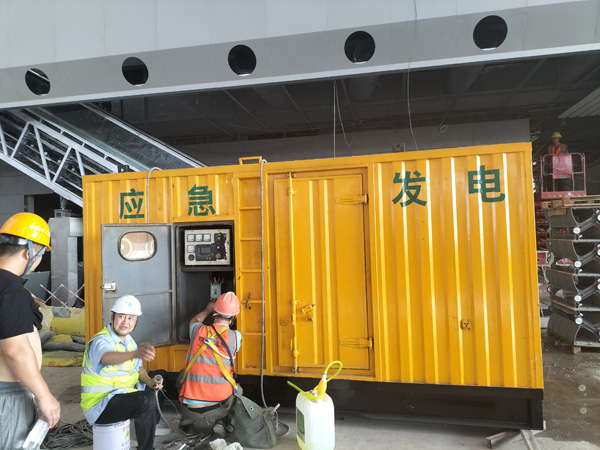 全南怎样判断空气滤清器是否需要更换？